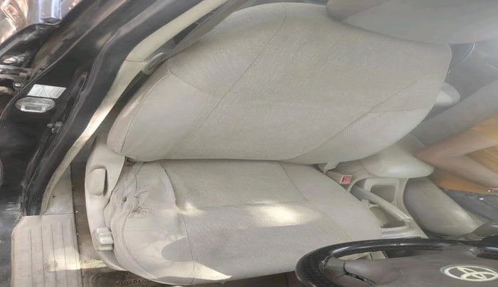 2007 Toyota Innova V 2.5 8 STR, Diesel, Manual, 1,87,006 km, interior