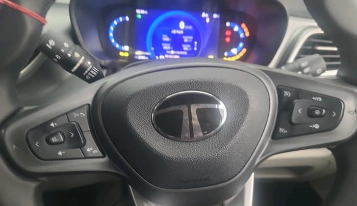 2025 Tata ALTROZ XZA PLUS (O) SUNROOF P , Petrol, Automatic, 2,957 km, interior
