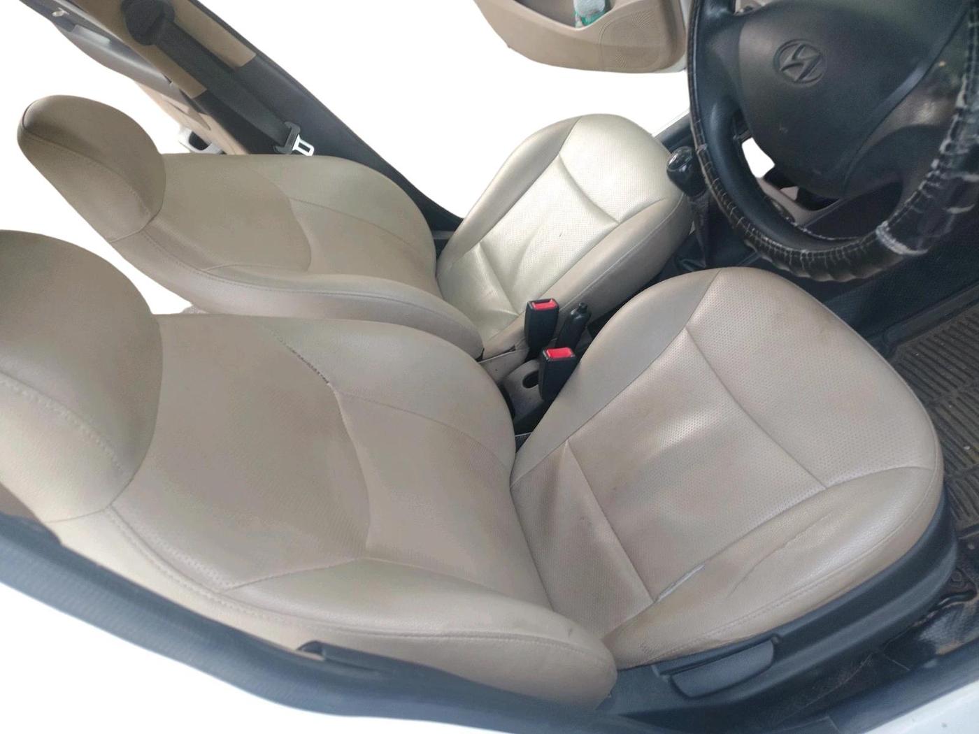2017 Hyundai Eon ERA +, Petrol, Manual, 25,683 km, interior
