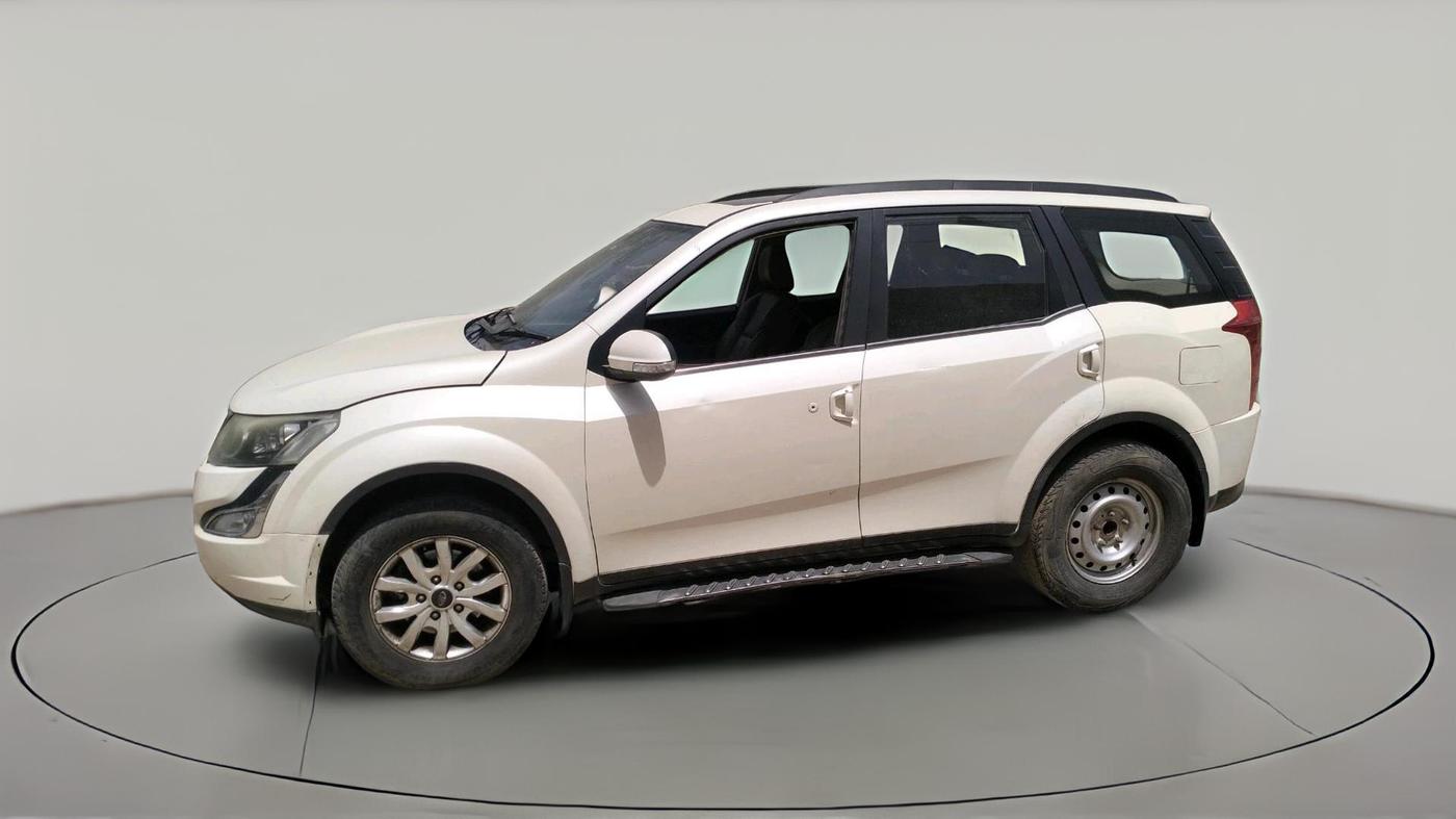 2016 Mahindra XUV500 W10, Diesel, Manual, 1,25,203 km, exterior