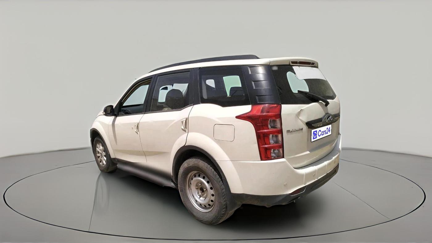 2016 Mahindra XUV500 W10, Diesel, Manual, 1,25,203 km, exterior
