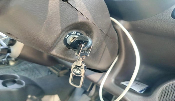 2011 Hyundai Santro Xing GLS, Petrol, Manual, 80,965 km, interior