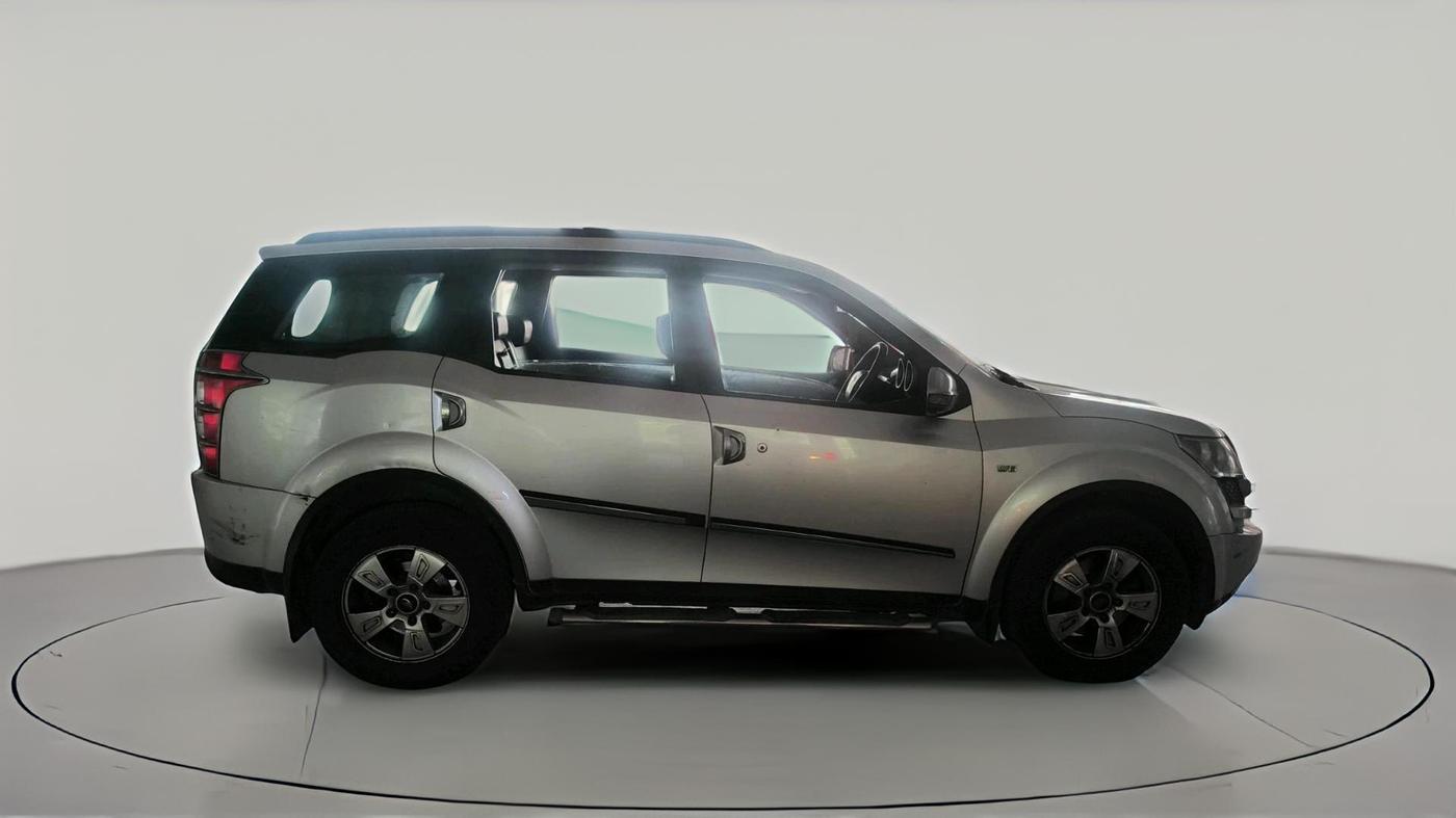 2013 Mahindra XUV500 W8, Diesel, Manual, 1,38,252 km, exterior