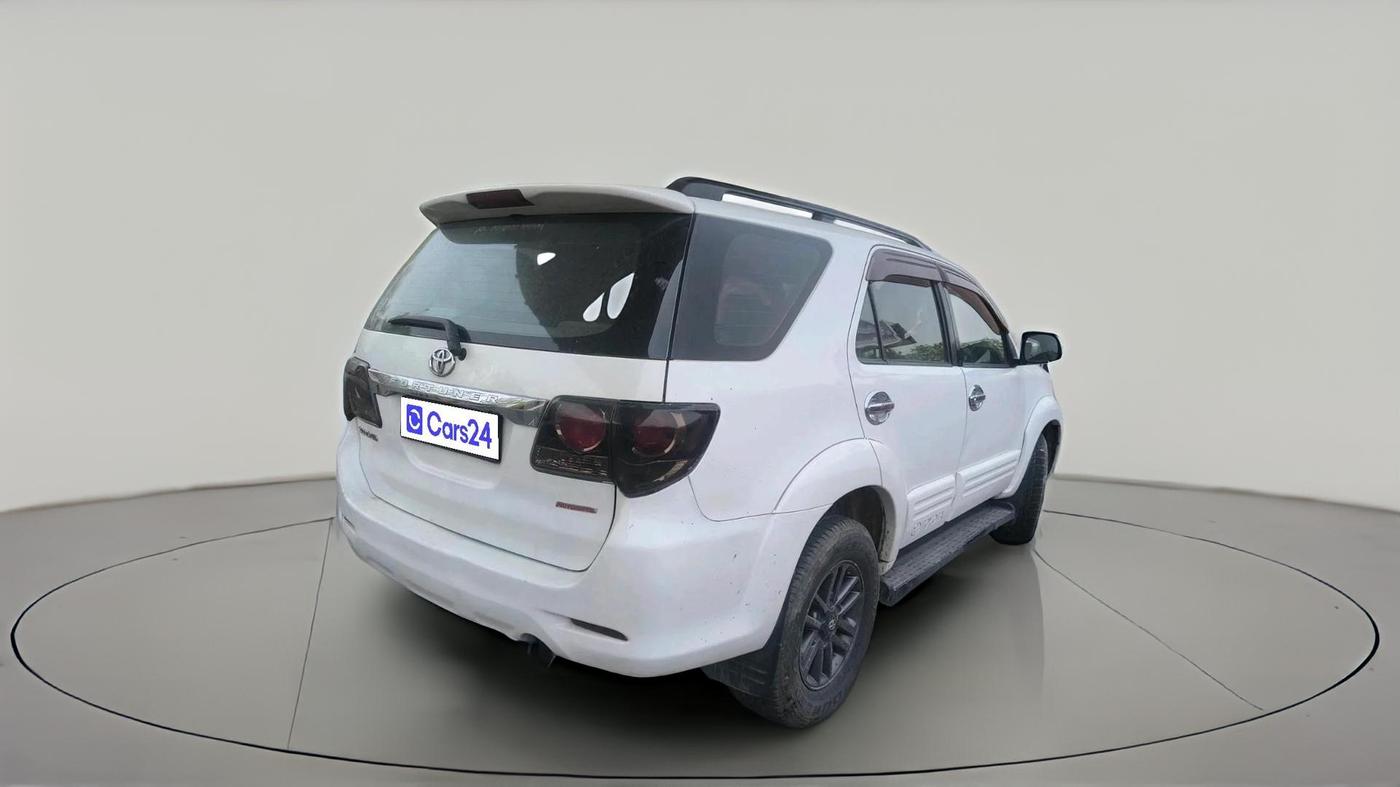2016 Toyota Fortuner 3.0 4X2 AT, Diesel, Automatic, 2,15,500 km, exterior