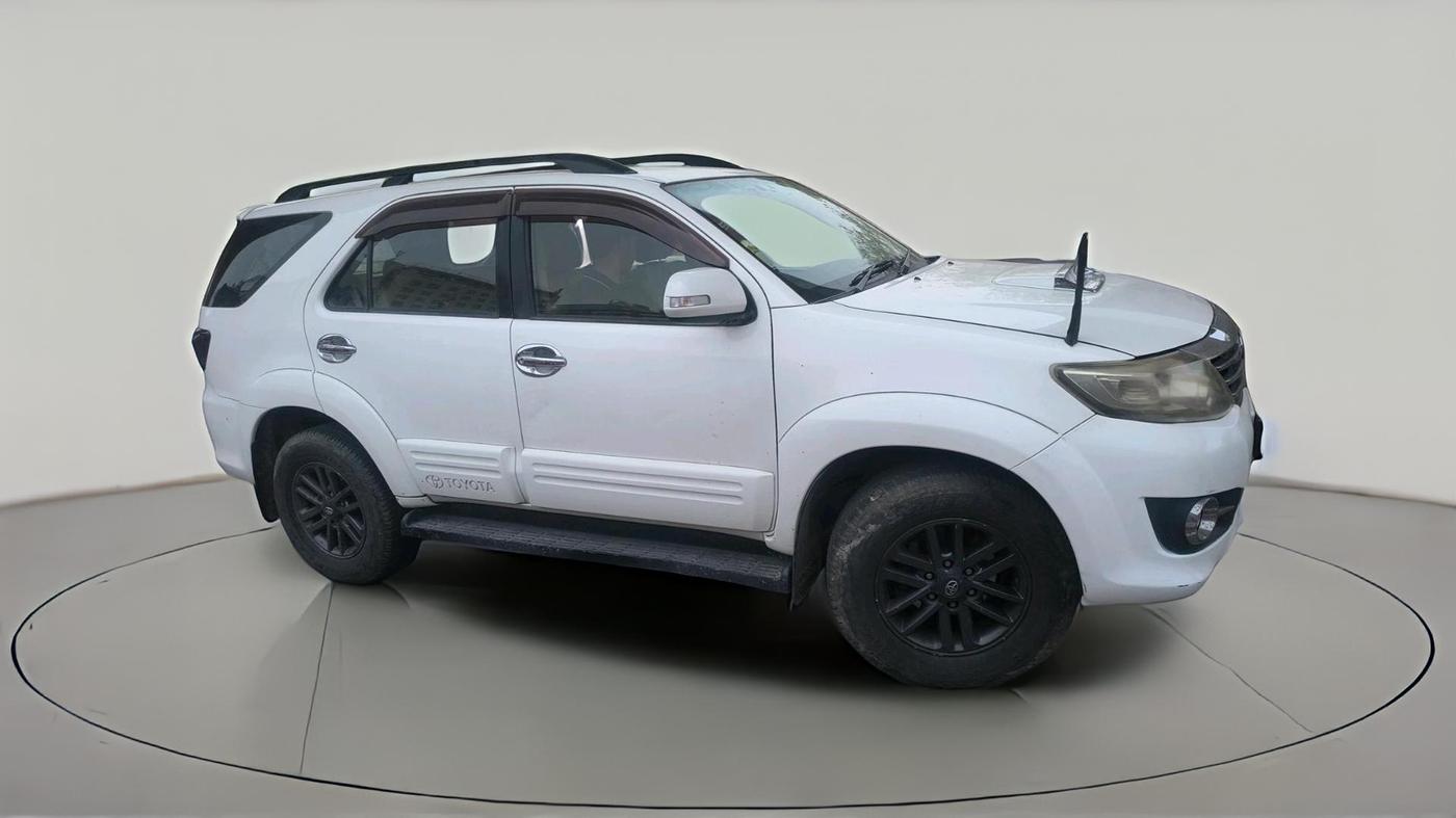 2016 Toyota Fortuner 3.0 4X2 AT, Diesel, Automatic, 2,15,500 km, exterior
