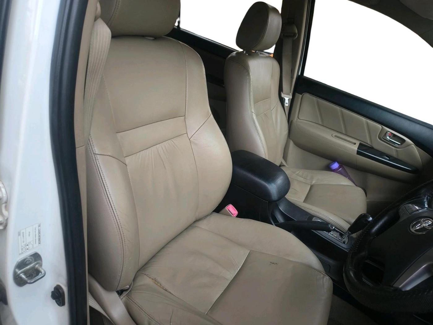 2016 Toyota Fortuner 3.0 4X2 AT, Diesel, Automatic, 2,15,500 km, interior