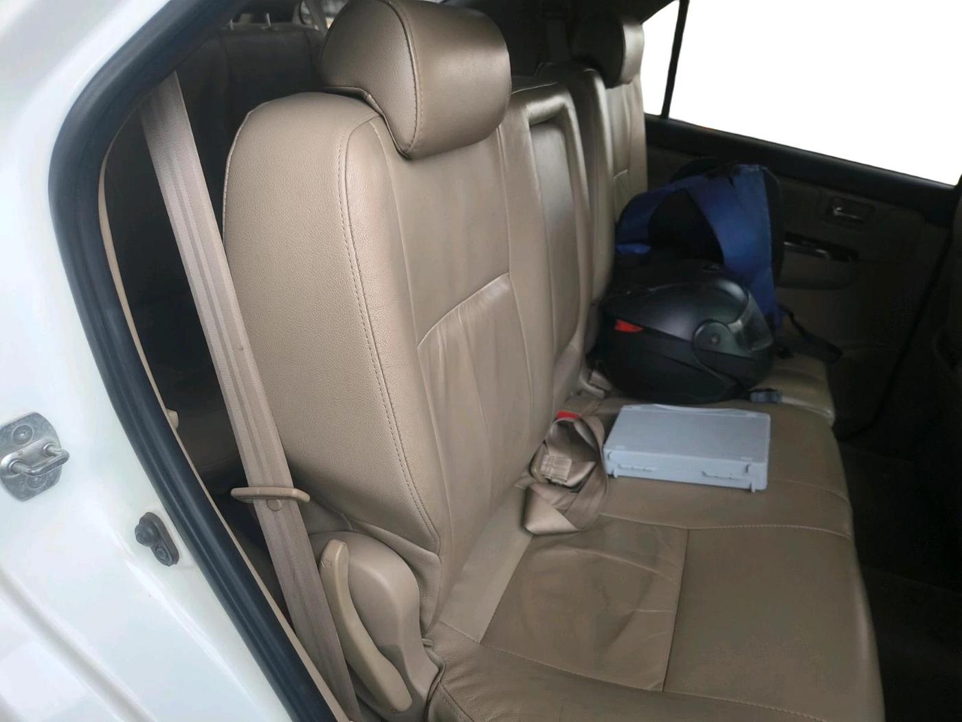 2016 Toyota Fortuner 3.0 4X2 AT, Diesel, Automatic, 2,15,500 km, interior