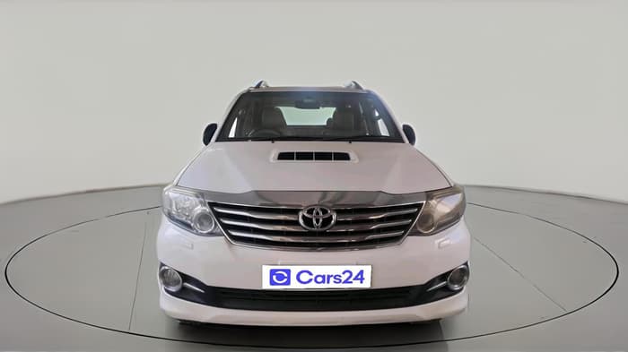 2016 Toyota Fortuner 3.0 4X2 AT, Diesel, Automatic, 2,01,405 km, exterior