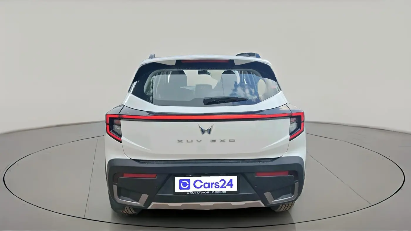 2024 Mahindra XUV 3XO AX5 1.2 L TCMPFi, Petrol, Manual, 16,900 km, exterior
