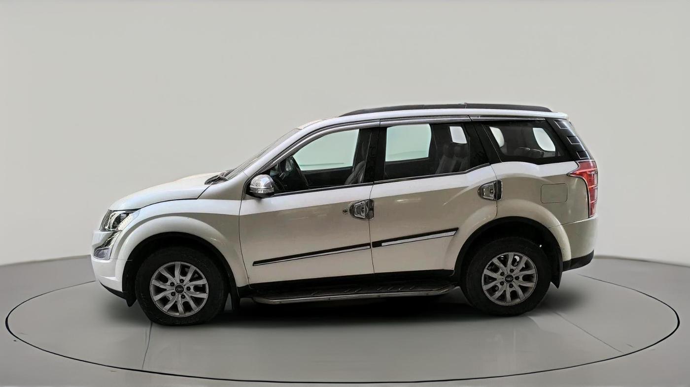 2018 Mahindra XUV500 W10, Diesel, Manual, 1,10,104 km, exterior