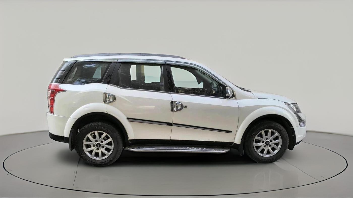 2018 Mahindra XUV500 W10, Diesel, Manual, 1,10,104 km, exterior