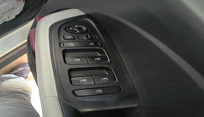 2022 Hyundai VENUE SX (O) 1.0 TURBO DCT, Petrol, Automatic, 46,063 km, interior