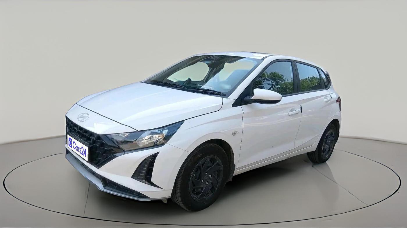 2025 Hyundai NEW I20 MAGNA 1.2 MT, Petrol, Manual, 7,034 km, exterior