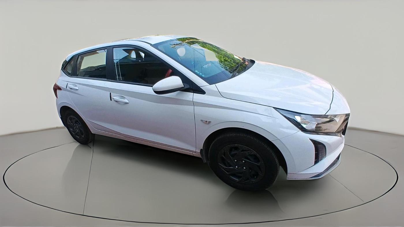 2025 Hyundai NEW I20 MAGNA 1.2 MT, Petrol, Manual, 7,034 km, exterior
