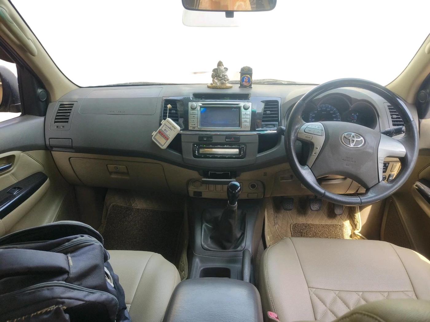 2012 Toyota Fortuner 3.0 4X2 MT, Diesel, Manual, 1,66,398 km, interior