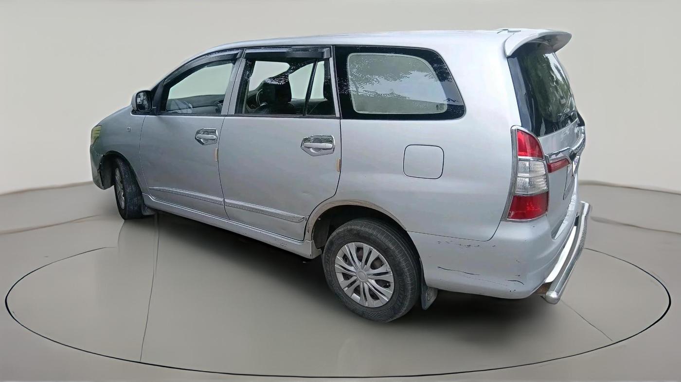 2014 Toyota Innova 2.5 GX 8 STR, Diesel, Manual, 1,45,925 km, exterior