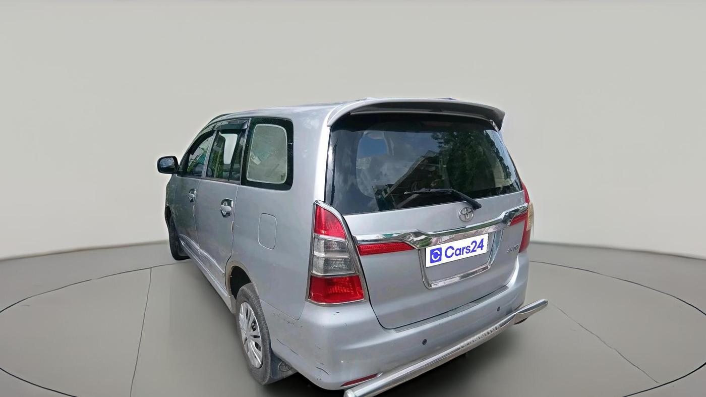2014 Toyota Innova 2.5 GX 8 STR, Diesel, Manual, 1,45,925 km, exterior