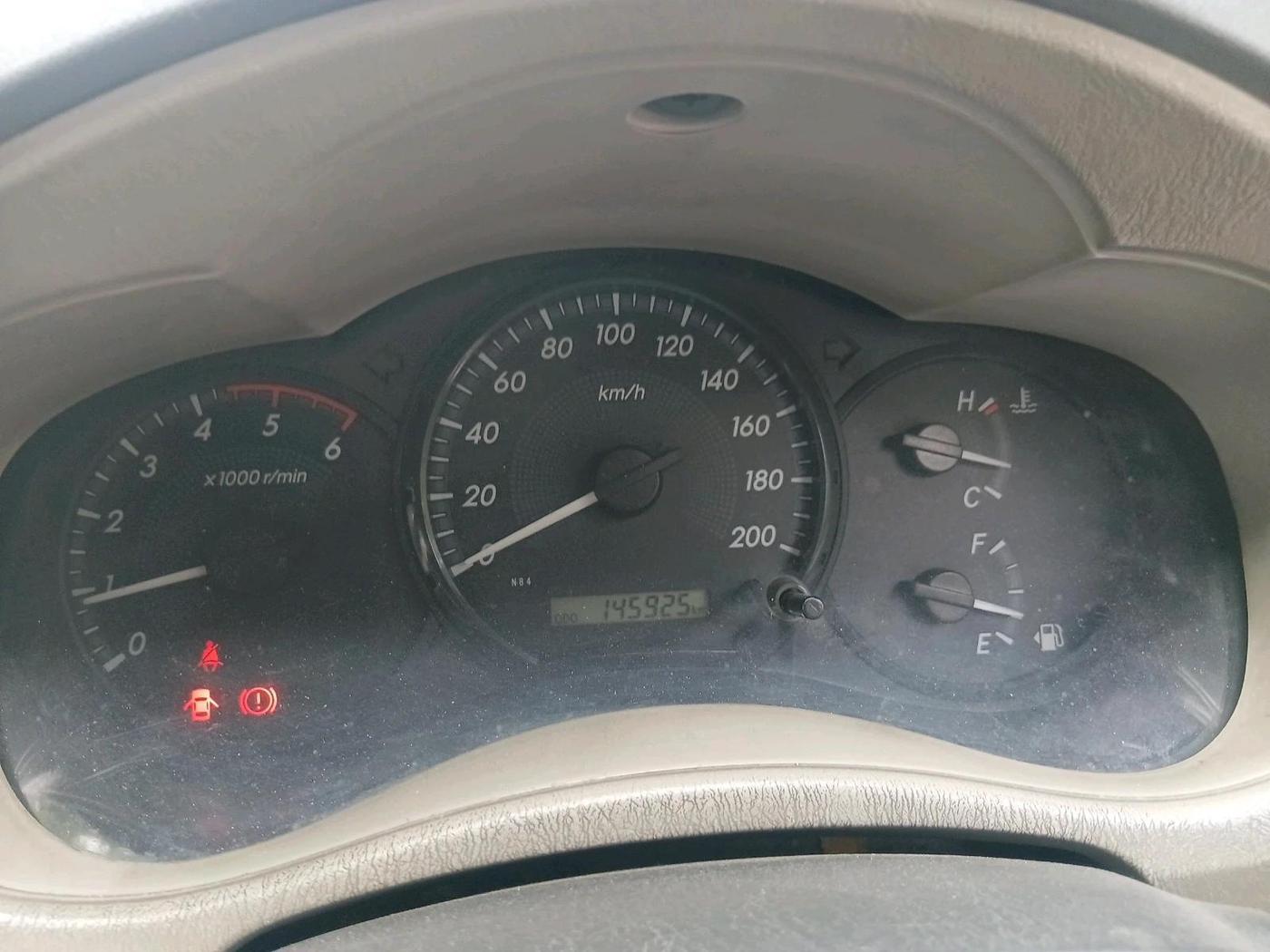 2014 Toyota Innova 2.5 GX 8 STR, Diesel, Manual, 1,45,925 km, interior