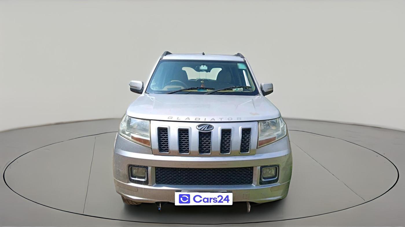 2017 Mahindra TUV300 T8, Diesel, Manual, 1,45,088 km, exterior