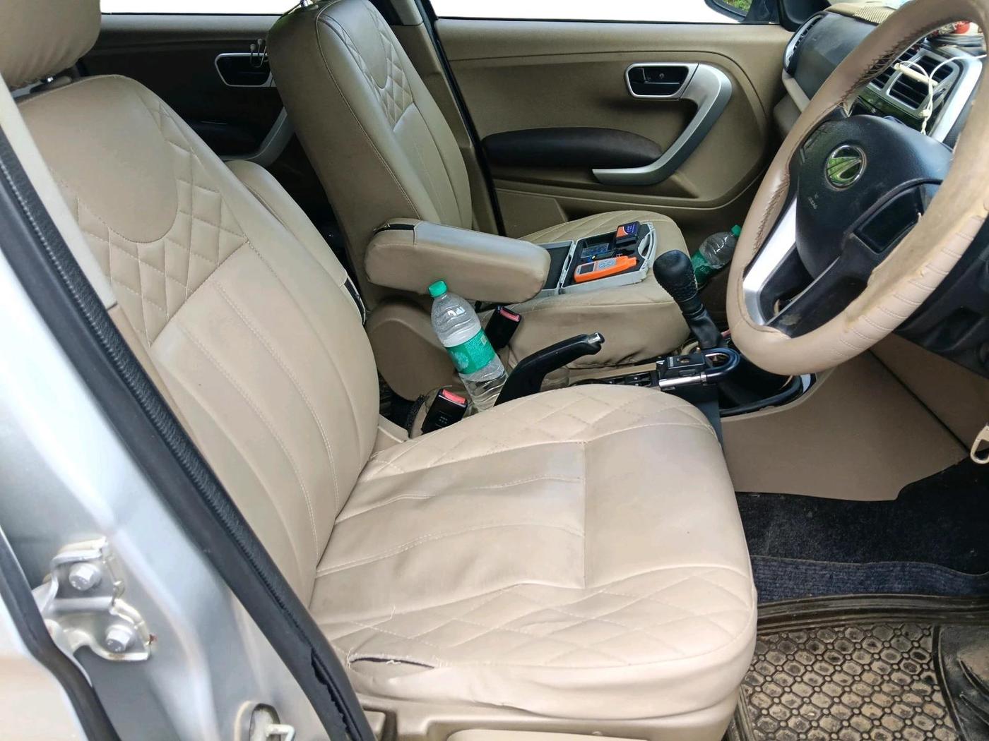 2017 Mahindra TUV300 T8, Diesel, Manual, 1,45,088 km, interior