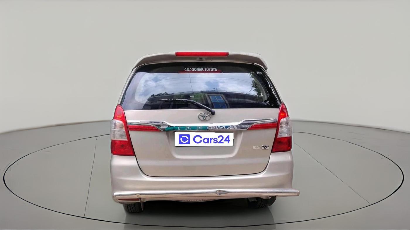 2014 Toyota Innova 2.5 VX 8 STR, Diesel, Manual, 1,27,095 km, exterior