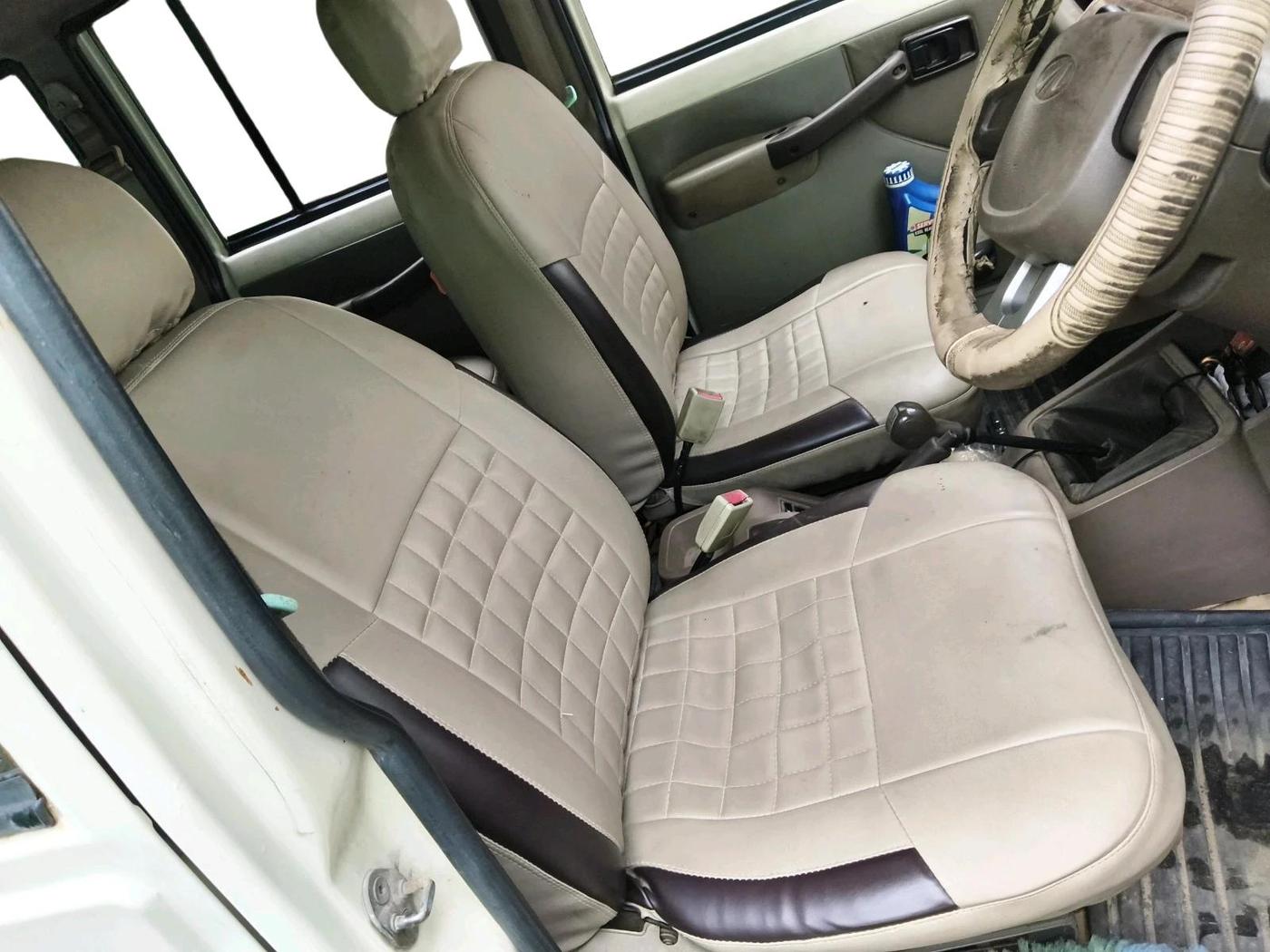 2012 Mahindra Bolero ZLX BS IV, Diesel, Manual, 1,04,795 km, interior