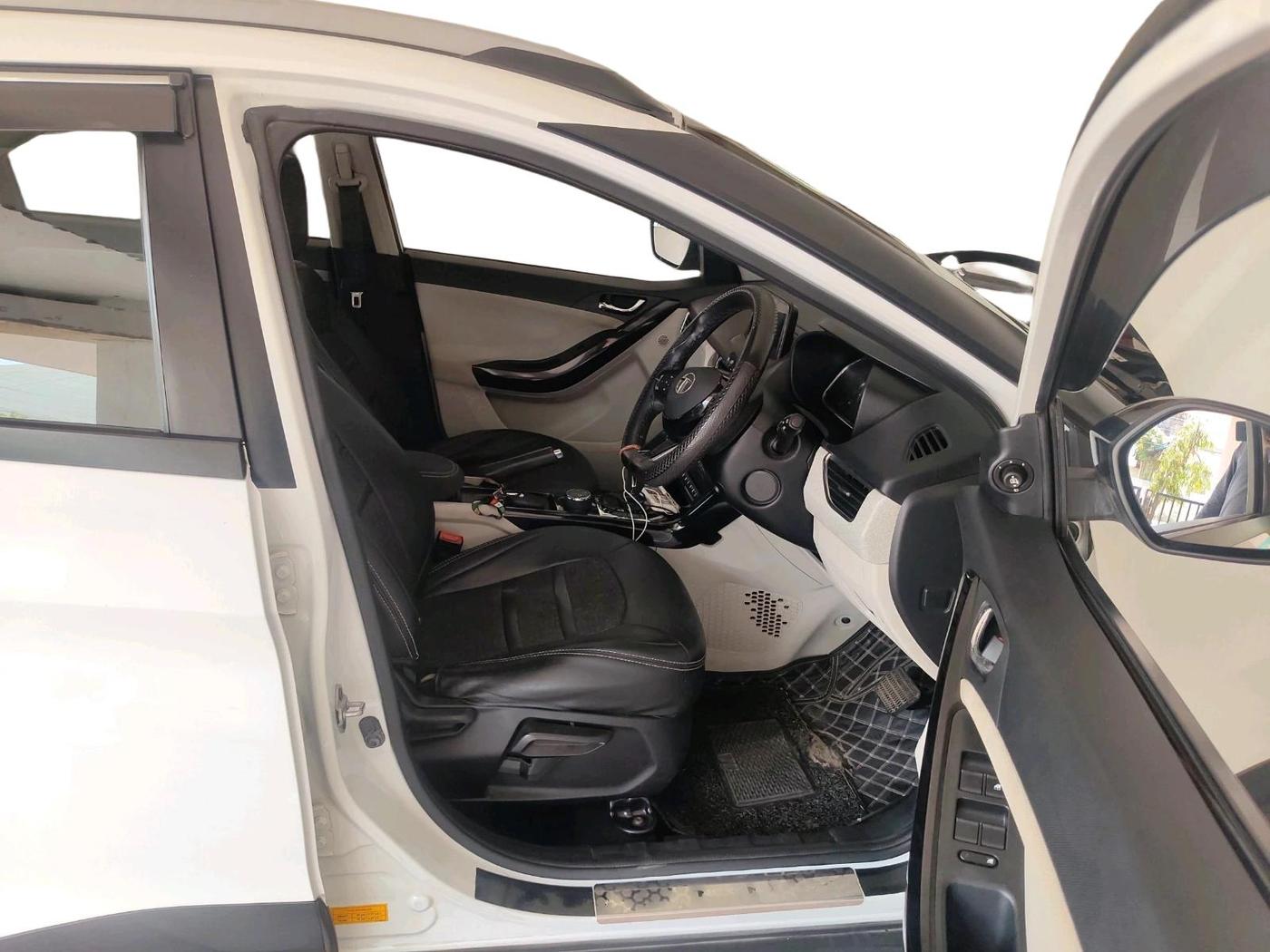 2023 Tata NEXON XZA PLUS DIESEL, Diesel, Automatic, 54,536 km, interior