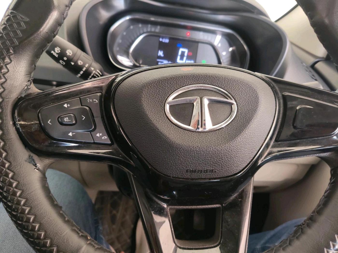 2023 Tata NEXON XZA PLUS DIESEL, Diesel, Automatic, 54,536 km, interior