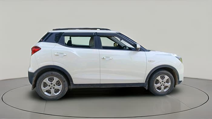 2023 Mahindra XUV300 W6 1.5 Diesel, Diesel, Manual, 66,668 km, exterior