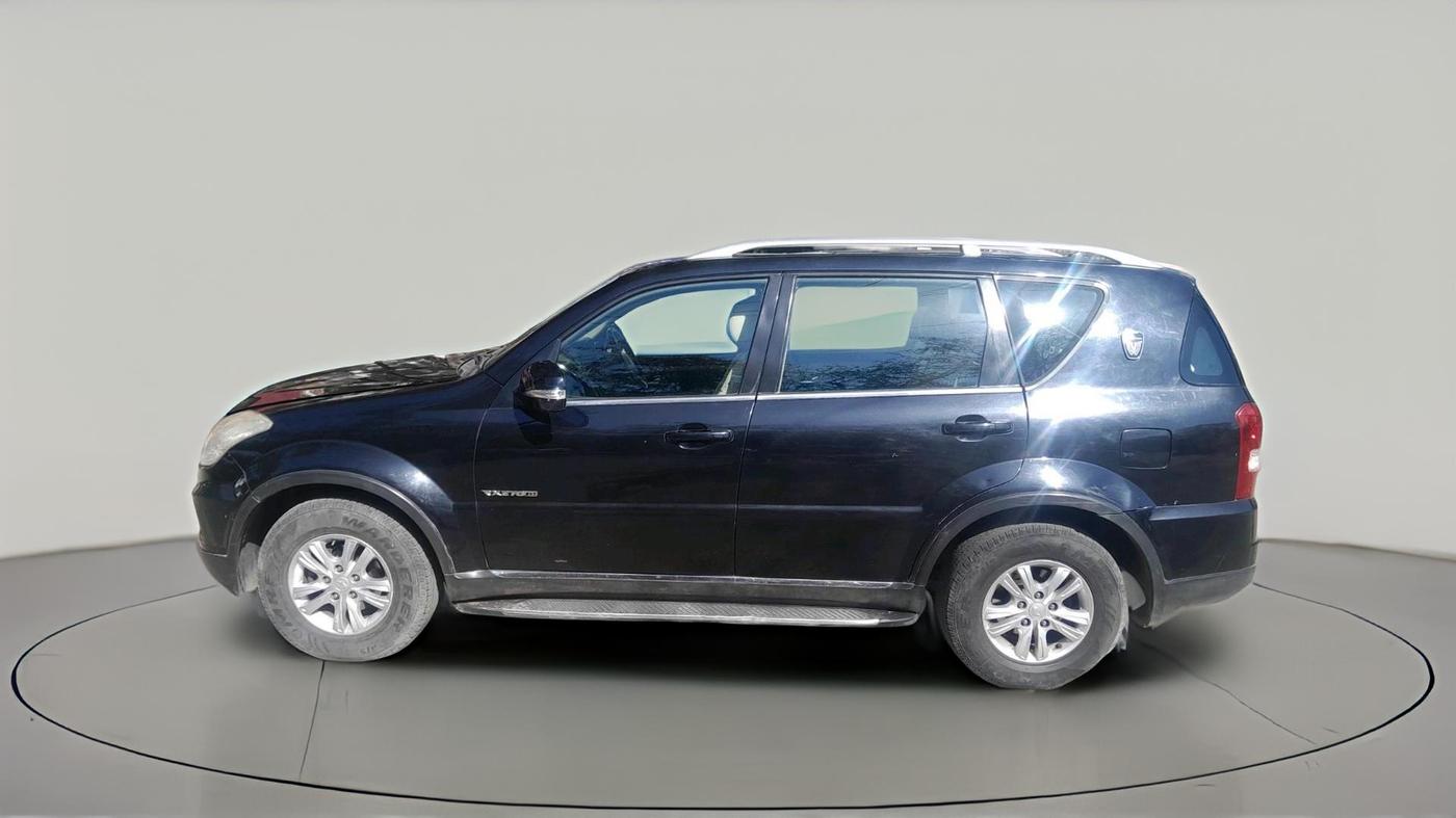 2013 Ssangyong Rexton RX7, Diesel, Automatic, 1,41,000 km, exterior