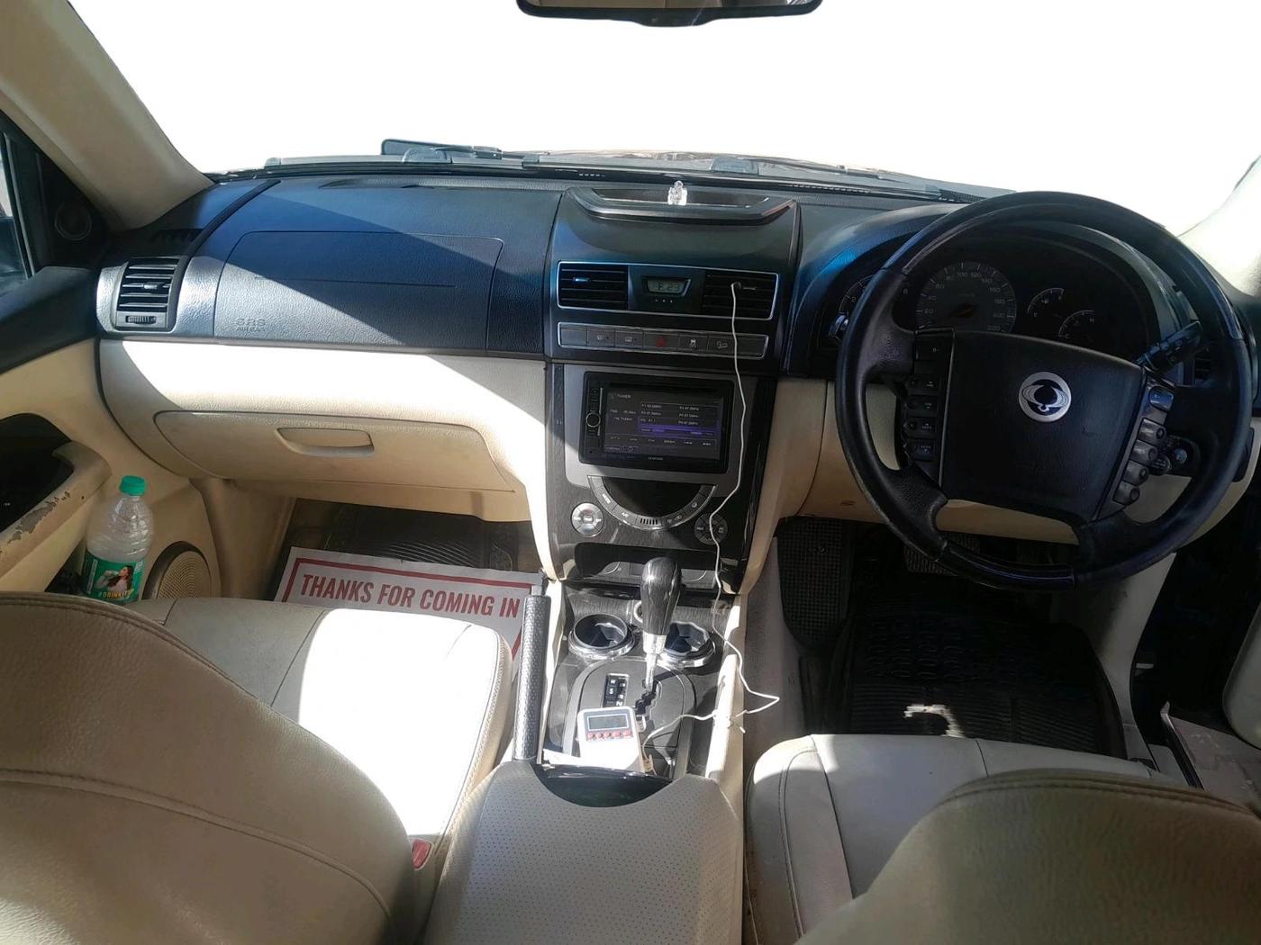 2013 Ssangyong Rexton RX7, Diesel, Automatic, 1,41,000 km, interior