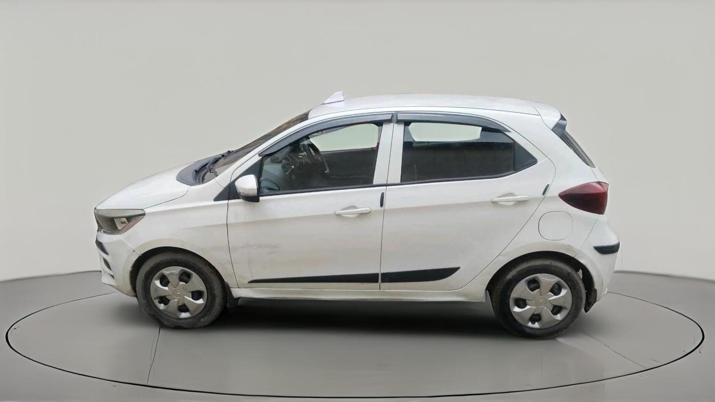 2020 Tata Tiago XT PETROL, Petrol, Manual, 66,698 km, exterior
