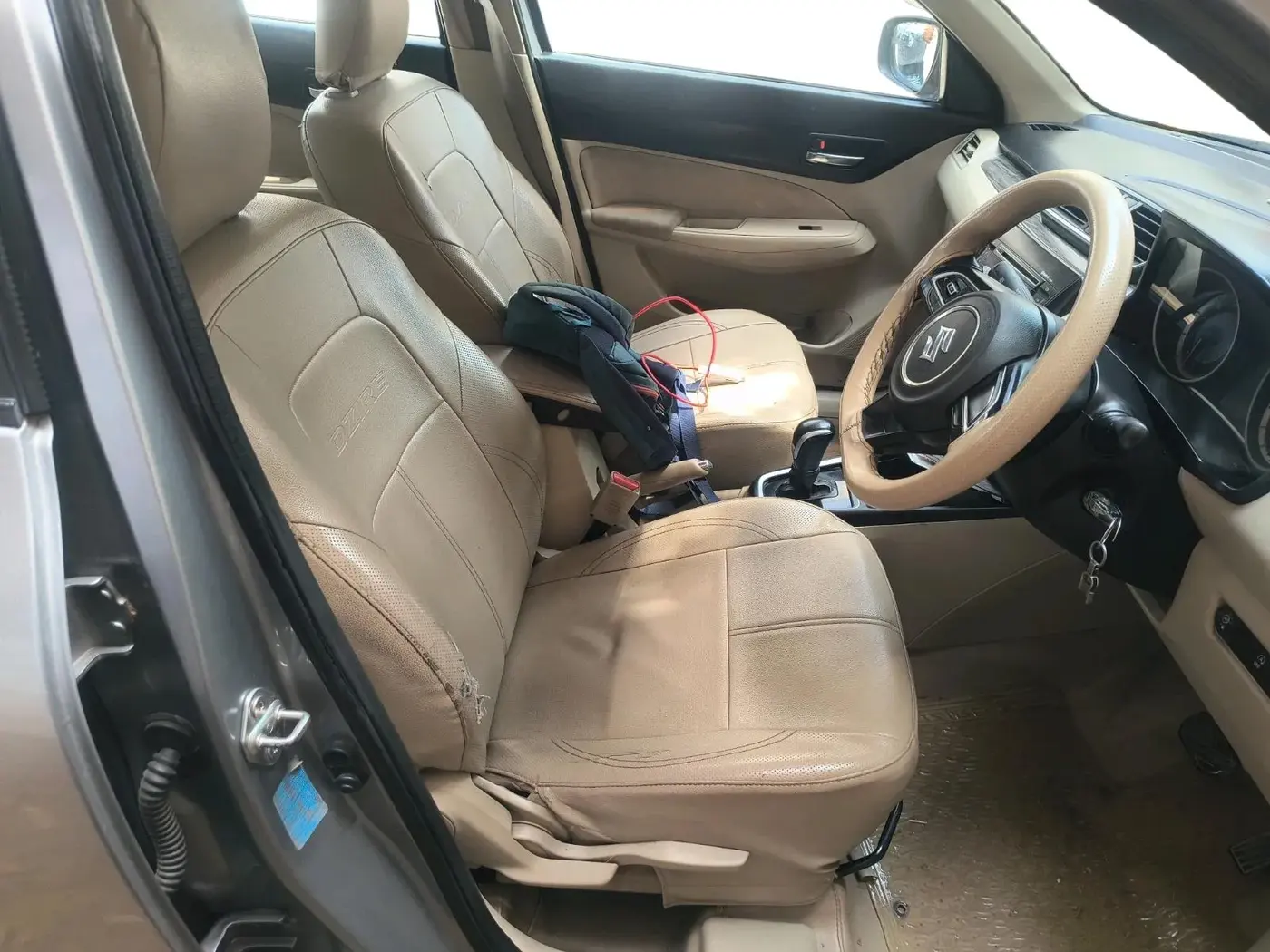 2020 Maruti Dzire VXI AMT, CNG, Automatic, 1,59,054 km, interior