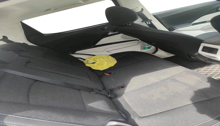 2024 Mahindra XUV 3XO AX5 1.5 Turbo Diesel Autoshift Plus, Diesel, Automatic, 43,937 km, interior