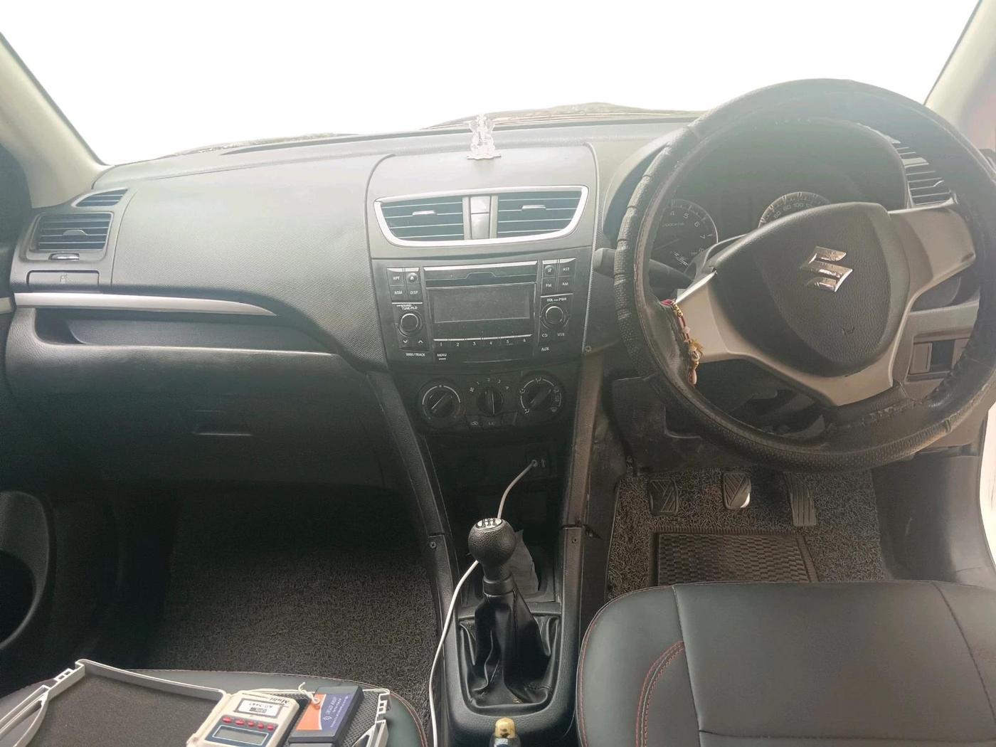 2015 Maruti Swift VXI, Petrol, Manual, 1,57,408 km, interior
