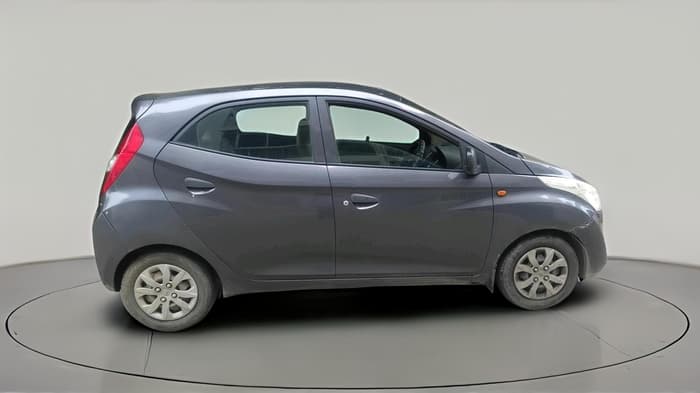 2017 Hyundai Eon MAGNA +, Petrol, Manual, 95,015 km, exterior