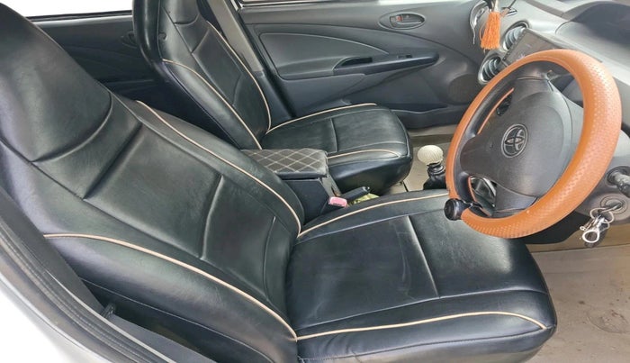 2012 Toyota Etios Liva GD, Diesel, Manual, 1,42,889 km, interior