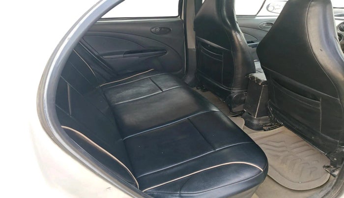 2012 Toyota Etios Liva GD, Diesel, Manual, 1,42,889 km, interior