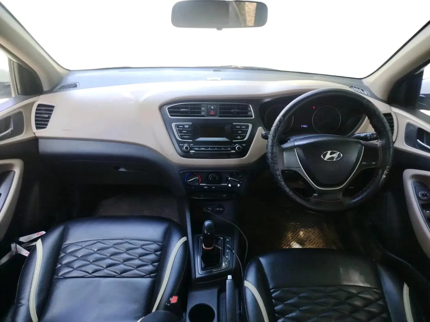2018 Hyundai Elite i20 MAGNA EXECUTIVE CVT, Petrol, Automatic, 67,808 km, interior