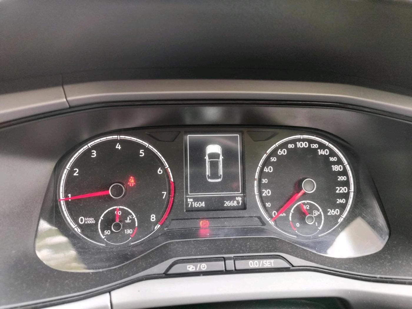 2021 Volkswagen TAIGUN HIGHLINE 1.0 TSI MT, Petrol, Manual, 71,604 km, interior