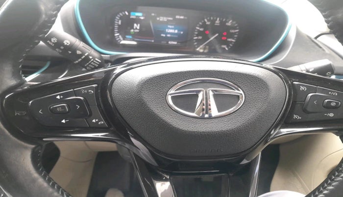 2023 Tata NEXON EV XZ PLUS LUX, Electric, Automatic, 62,946 km, interior