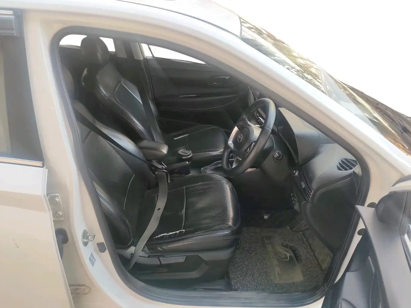 2022 Hyundai NEW I20 ASTA (O) 1.2 AT, Petrol, Automatic, 54,602 km, interior