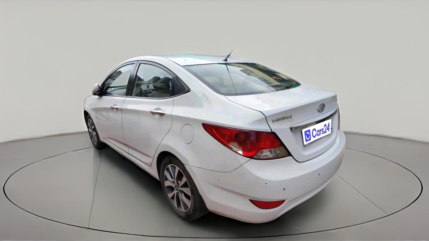 2014 Hyundai Verna FLUIDIC 1.6 CRDI SX OPT, Diesel, Manual, 1,30,220 km, exterior