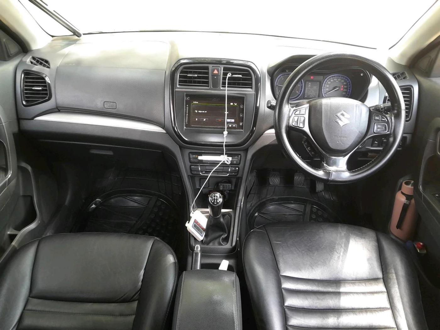 2016 Maruti Vitara Brezza ZDI PLUS, Diesel, Manual, 2,34,653 km, interior