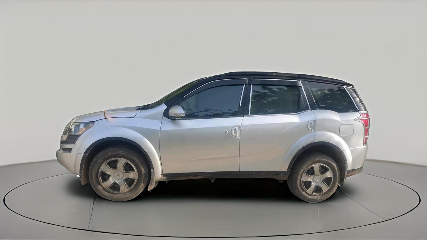 2013 Mahindra XUV500 W6, Diesel, Manual, 2,47,069 km, exterior