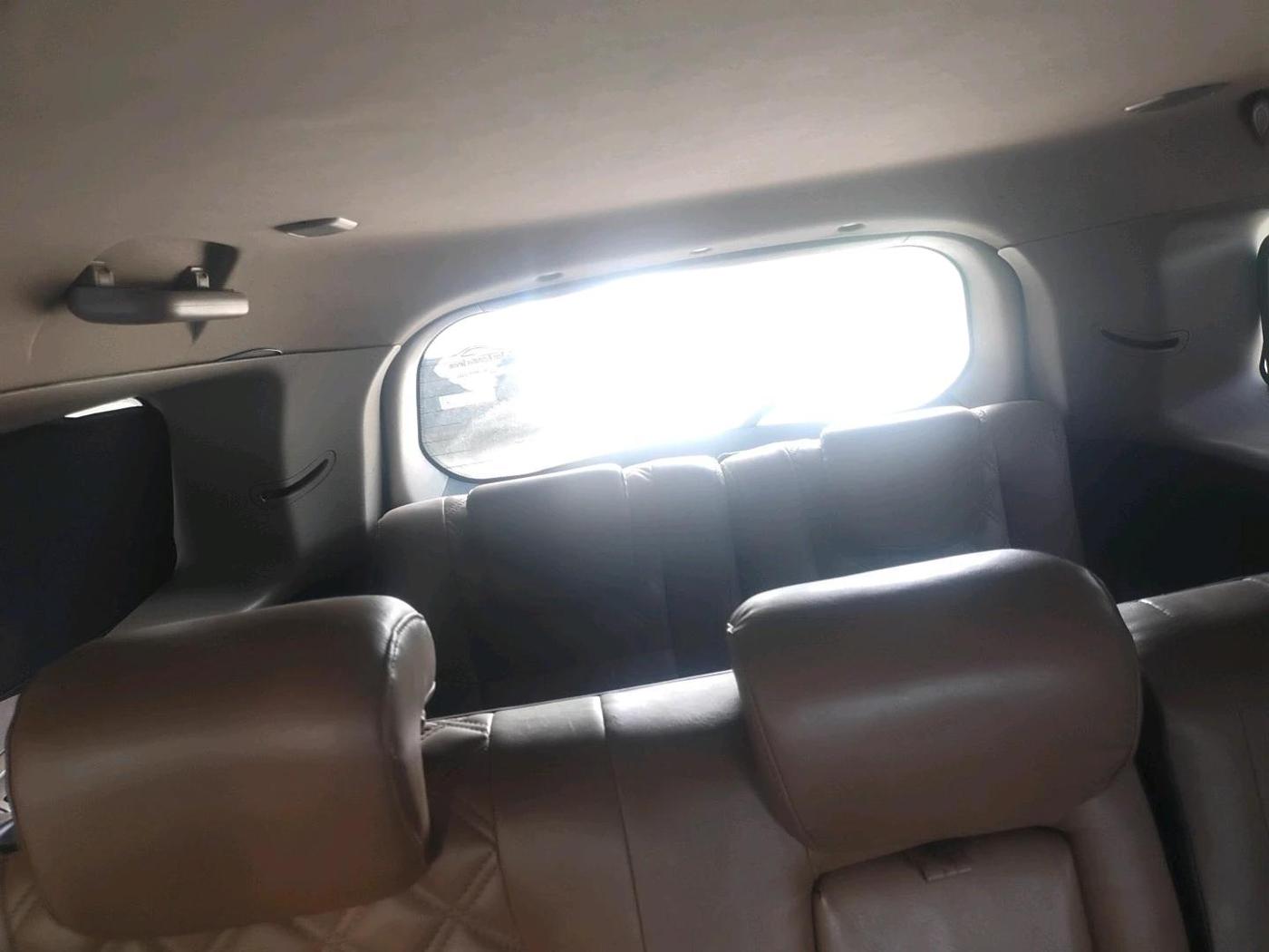 2013 Mahindra XUV500 W6, Diesel, Manual, 2,47,069 km, interior