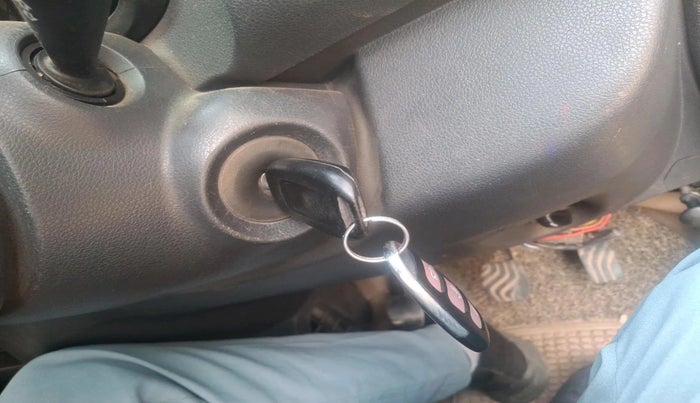 2016 Renault Kwid RXL, Petrol, Manual, 1,04,250 km, interior