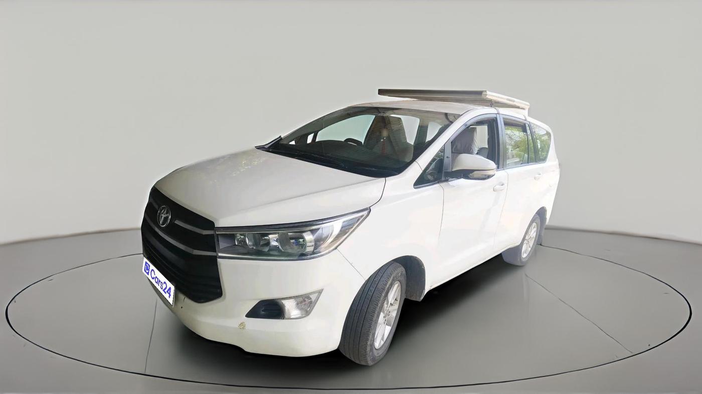 2017 Toyota Innova Crysta 2.4 G 7 STR, Diesel, Manual, 1,64,317 km, exterior