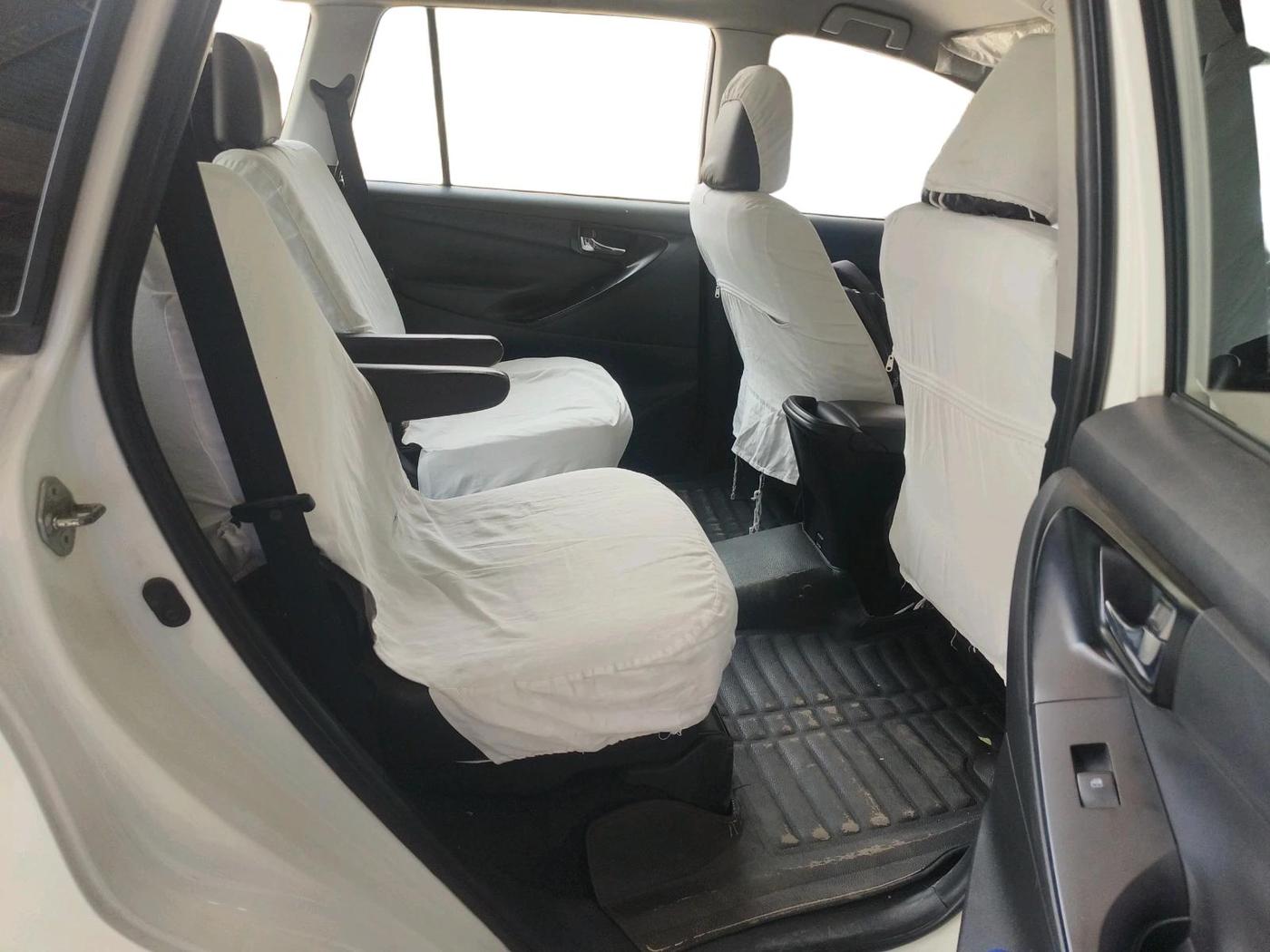 2017 Toyota Innova Crysta 2.4 G 7 STR, Diesel, Manual, 1,64,317 km, interior