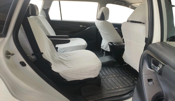 2017 Toyota Innova Crysta 2.4 G 7 STR, Diesel, Manual, 1,64,317 km, interior